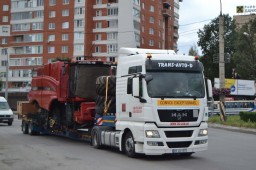 Перевозка комбайнов на трале